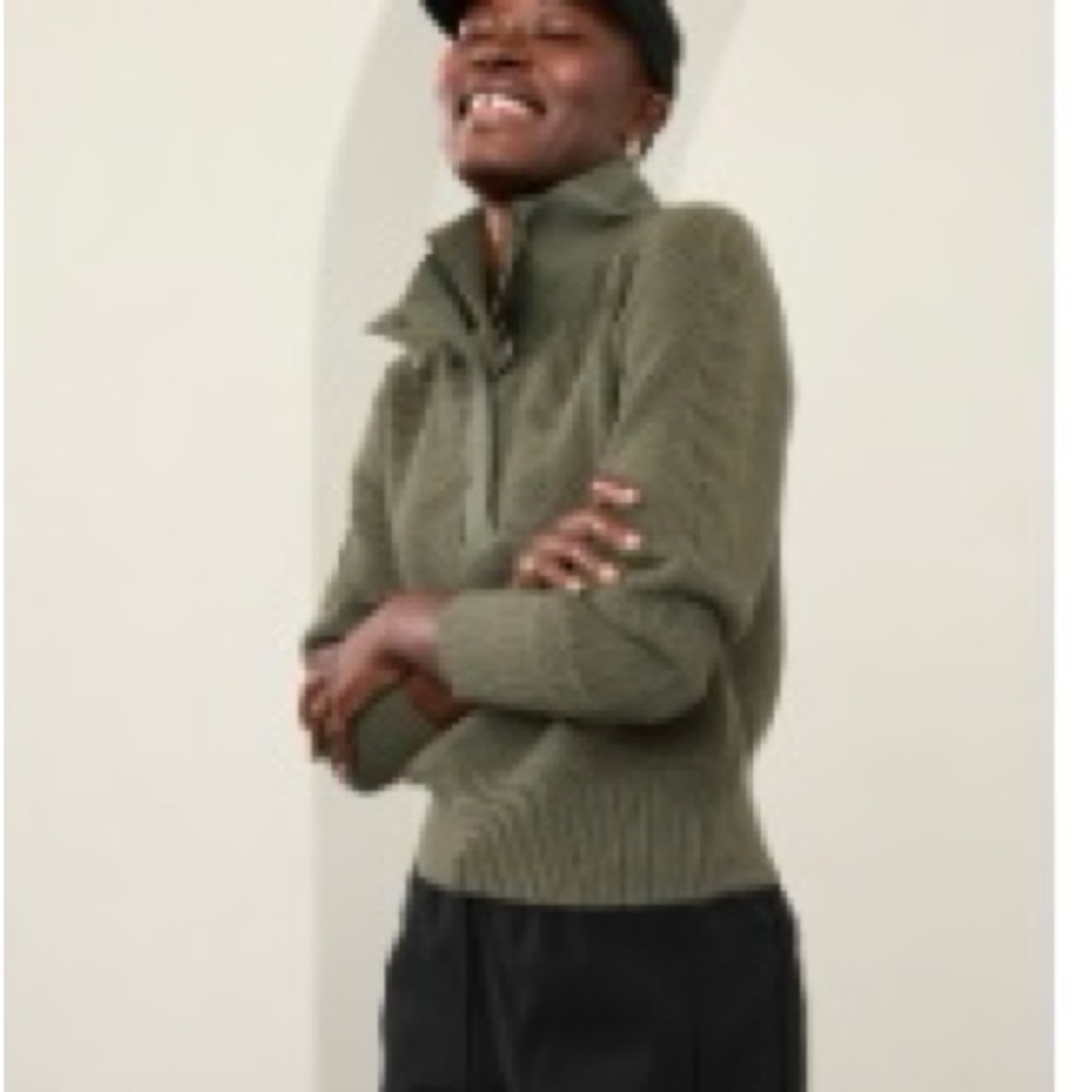 Hanover half zip sweater Athleta (in green)